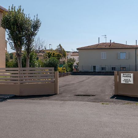 Residence Marina Di Cecina Kültér fotó