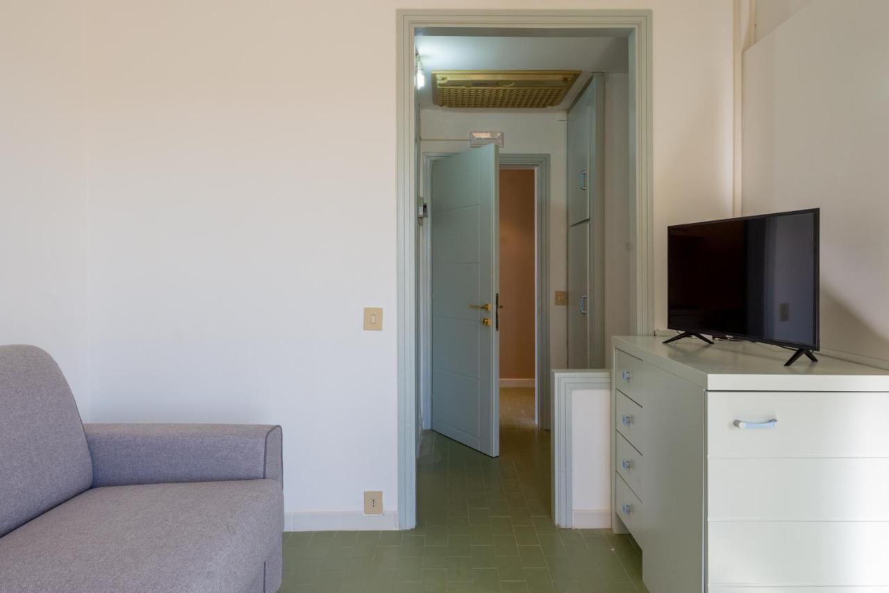 Residence Marina Di Cecina Kültér fotó