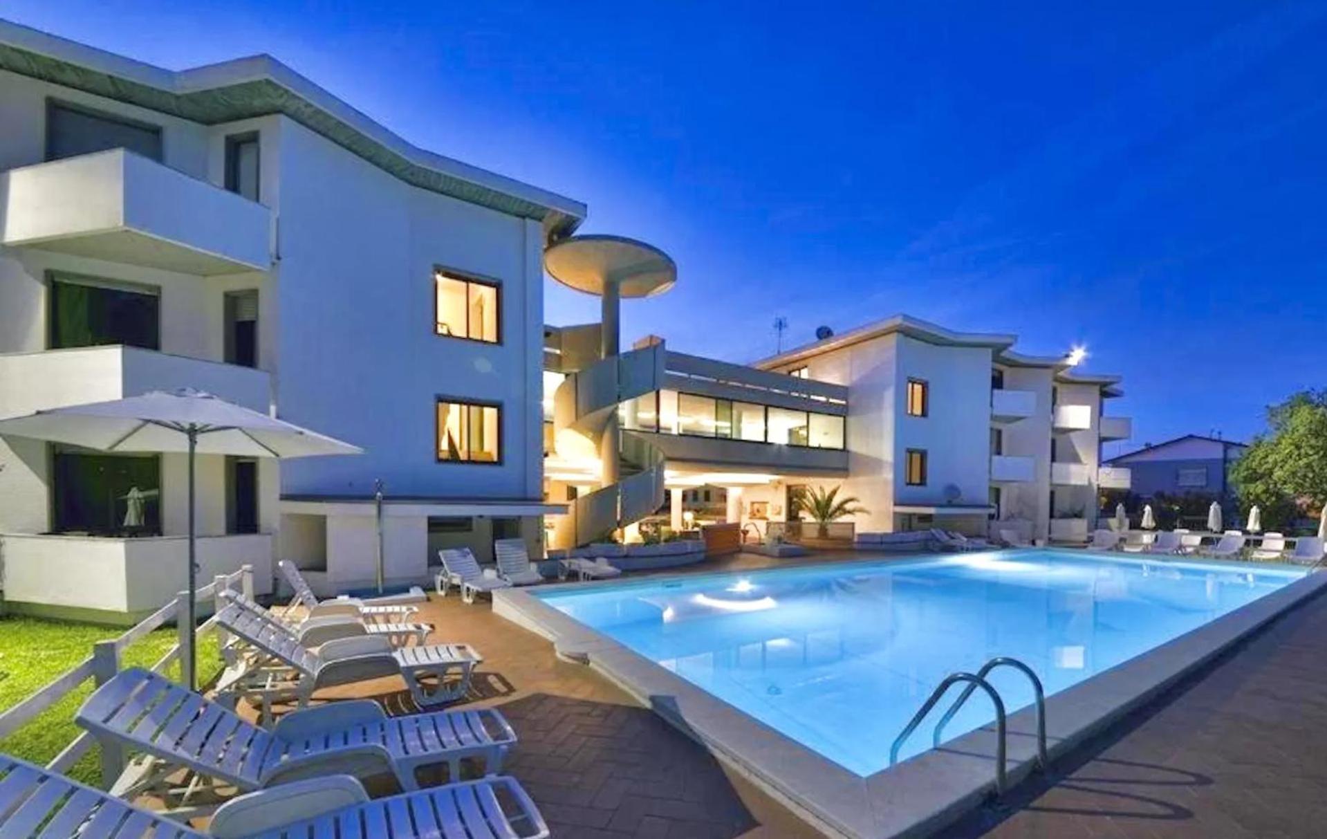 Residence Marina Di Cecina Kültér fotó