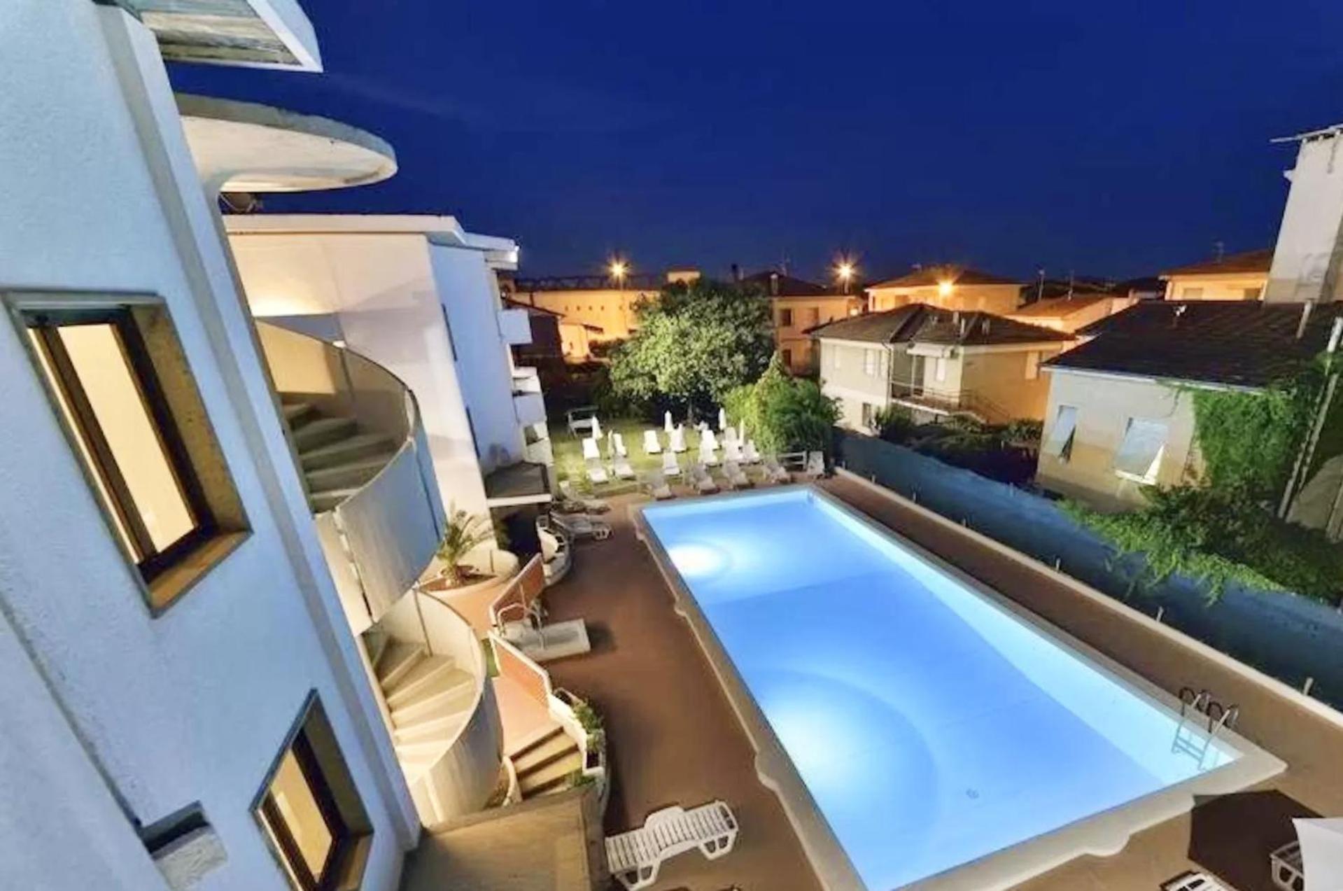 Residence Marina Di Cecina Kültér fotó